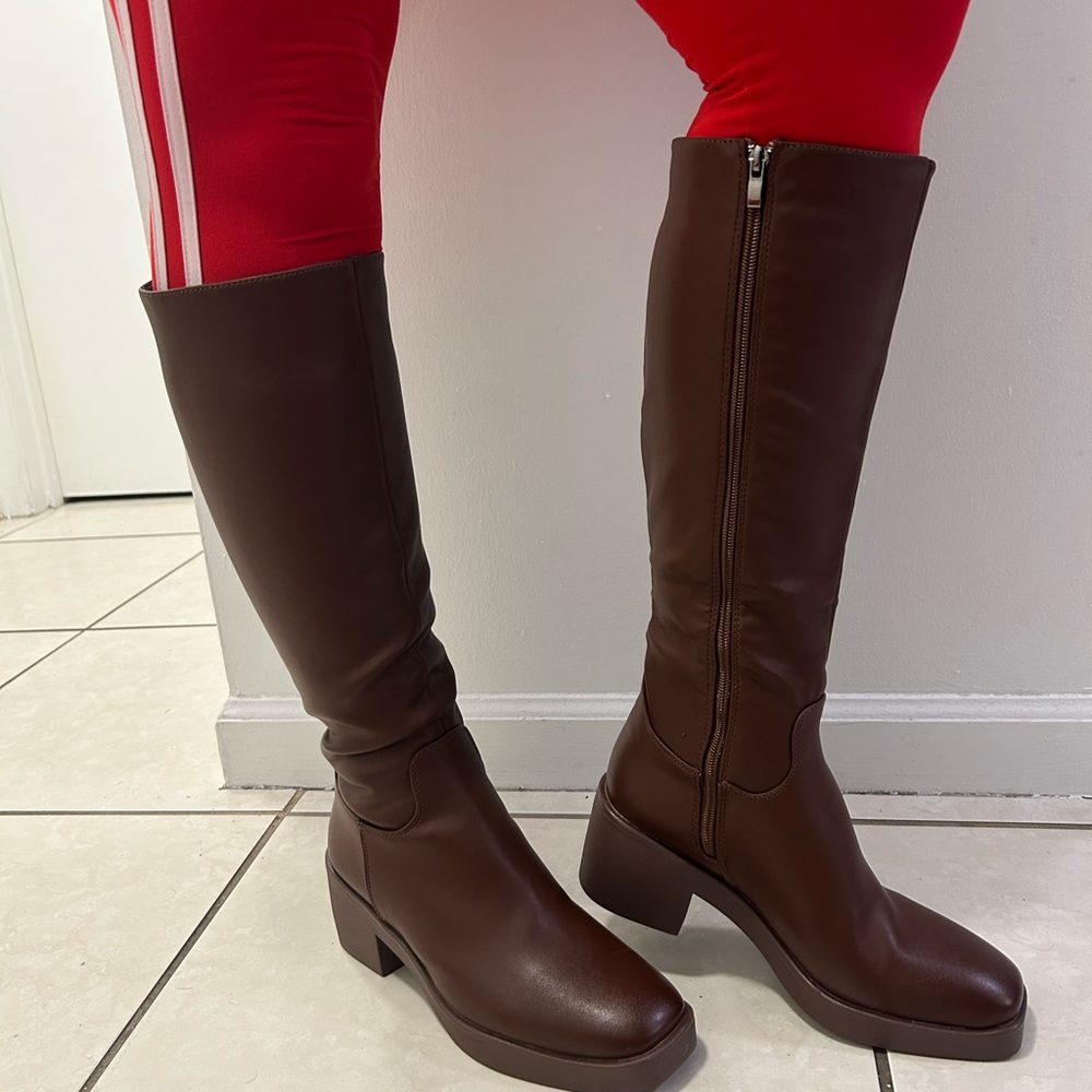 Classic Tall Brown Winter Boots - Zip Closure